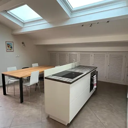 Grand Duplex, Terrasse Vue Et Montagne * Antibes